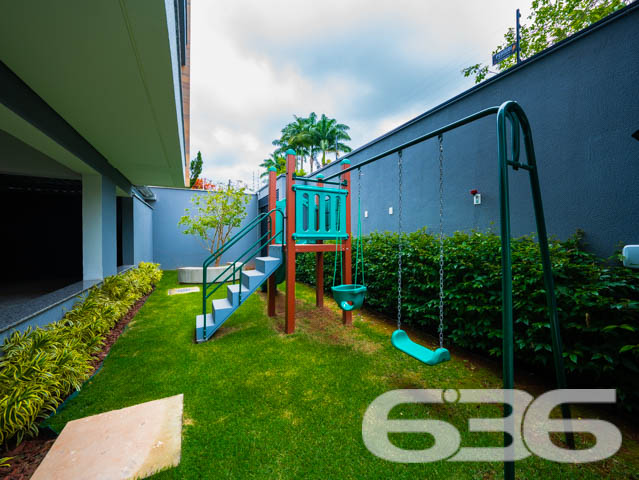 SEU NOVO LAR! APARTAMENTO DE ALTO PADRÃO COM 3 SUÍTES NO BAIRRO SANTO ANTÔNIO - ESTUDA PERMUTA
Este exclusivo apartamento de alto padrão redefine a ideia de moradia sofisticada no bairro Santo Antônio.
Com 153m² de área privativa, esse apartamento oferece o que há de mais moderno e estiloso. São 3 suítes encantadoras, salas de estar e jantar espaçosas e bem iluminadas, cozinha integrada, banheiro social e 2 vagas de garagem cobertas.
Desfrute de uma série de facilidades no próprio condomínio, como piscina com vista panorâmica, lounge, academia, playground e salão de festas com espaço gourmet.
Sua localização é privilegiada, situando-se entre o centro e a zona industrial da cidade. Aqui, você estará cercado por uma variedade de lojas, shoppings, restaurantes, escolas e hospitais, proporcionando uma vida prática e dinâmica.
Este é o momento de transformar seu estilo de vida. Entre em contato conosco para mais informações:
Telefone: (47) 3451-0636
WhatsApp: (47) 99190-0636
Imobiliária 636 - Transformando Sonhos em Moradias de Excelência.