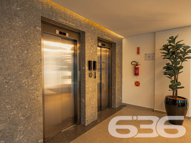 SEU NOVO LAR! APARTAMENTO DE ALTO PADRÃO COM 3 SUÍTES NO BAIRRO SANTO ANTÔNIO - ESTUDA PERMUTA
Este exclusivo apartamento de alto padrão redefine a ideia de moradia sofisticada no bairro Santo Antônio.
Com 153m² de área privativa, esse apartamento oferece o que há de mais moderno e estiloso. São 3 suítes encantadoras, salas de estar e jantar espaçosas e bem iluminadas, cozinha integrada, banheiro social e 2 vagas de garagem cobertas.
Desfrute de uma série de facilidades no próprio condomínio, como piscina com vista panorâmica, lounge, academia, playground e salão de festas com espaço gourmet.
Sua localização é privilegiada, situando-se entre o centro e a zona industrial da cidade. Aqui, você estará cercado por uma variedade de lojas, shoppings, restaurantes, escolas e hospitais, proporcionando uma vida prática e dinâmica.
Este é o momento de transformar seu estilo de vida. Entre em contato conosco para mais informações:
Telefone: (47) 3451-0636
WhatsApp: (47) 99190-0636
Imobiliária 636 - Transformando Sonhos em Moradias de Excelência.