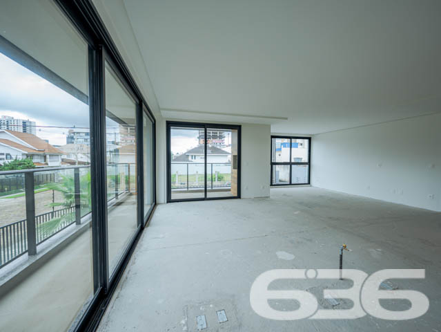 SEU NOVO LAR! APARTAMENTO DE ALTO PADRÃO COM 3 SUÍTES NO BAIRRO SANTO ANTÔNIO - ESTUDA PERMUTA
Este exclusivo apartamento de alto padrão redefine a ideia de moradia sofisticada no bairro Santo Antônio.
Com 153m² de área privativa, esse apartamento oferece o que há de mais moderno e estiloso. São 3 suítes encantadoras, salas de estar e jantar espaçosas e bem iluminadas, cozinha integrada, banheiro social e 2 vagas de garagem cobertas.
Desfrute de uma série de facilidades no próprio condomínio, como piscina com vista panorâmica, lounge, academia, playground e salão de festas com espaço gourmet.
Sua localização é privilegiada, situando-se entre o centro e a zona industrial da cidade. Aqui, você estará cercado por uma variedade de lojas, shoppings, restaurantes, escolas e hospitais, proporcionando uma vida prática e dinâmica.
Este é o momento de transformar seu estilo de vida. Entre em contato conosco para mais informações:
Telefone: (47) 3451-0636
WhatsApp: (47) 99190-0636
Imobiliária 636 - Transformando Sonhos em Moradias de Excelência.