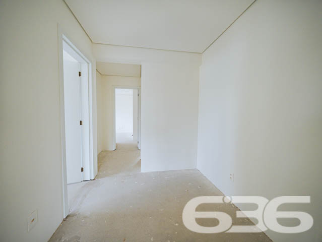 SEU NOVO LAR! APARTAMENTO DE ALTO PADRÃO COM 3 SUÍTES NO BAIRRO SANTO ANTÔNIO - ESTUDA PERMUTA
Este exclusivo apartamento de alto padrão redefine a ideia de moradia sofisticada no bairro Santo Antônio.
Com 153m² de área privativa, esse apartamento oferece o que há de mais moderno e estiloso. São 3 suítes encantadoras, salas de estar e jantar espaçosas e bem iluminadas, cozinha integrada, banheiro social e 2 vagas de garagem cobertas.
Desfrute de uma série de facilidades no próprio condomínio, como piscina com vista panorâmica, lounge, academia, playground e salão de festas com espaço gourmet.
Sua localização é privilegiada, situando-se entre o centro e a zona industrial da cidade. Aqui, você estará cercado por uma variedade de lojas, shoppings, restaurantes, escolas e hospitais, proporcionando uma vida prática e dinâmica.
Este é o momento de transformar seu estilo de vida. Entre em contato conosco para mais informações:
Telefone: (47) 3451-0636
WhatsApp: (47) 99190-0636
Imobiliária 636 - Transformando Sonhos em Moradias de Excelência.