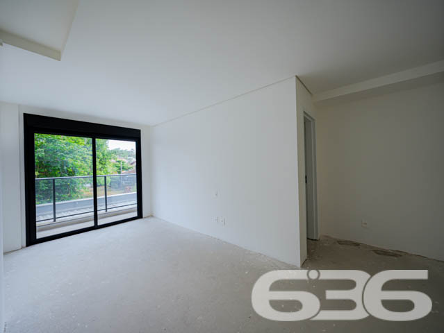 SEU NOVO LAR! APARTAMENTO DE ALTO PADRÃO COM 3 SUÍTES NO BAIRRO SANTO ANTÔNIO - ESTUDA PERMUTA
Este exclusivo apartamento de alto padrão redefine a ideia de moradia sofisticada no bairro Santo Antônio.
Com 153m² de área privativa, esse apartamento oferece o que há de mais moderno e estiloso. São 3 suítes encantadoras, salas de estar e jantar espaçosas e bem iluminadas, cozinha integrada, banheiro social e 2 vagas de garagem cobertas.
Desfrute de uma série de facilidades no próprio condomínio, como piscina com vista panorâmica, lounge, academia, playground e salão de festas com espaço gourmet.
Sua localização é privilegiada, situando-se entre o centro e a zona industrial da cidade. Aqui, você estará cercado por uma variedade de lojas, shoppings, restaurantes, escolas e hospitais, proporcionando uma vida prática e dinâmica.
Este é o momento de transformar seu estilo de vida. Entre em contato conosco para mais informações:
Telefone: (47) 3451-0636
WhatsApp: (47) 99190-0636
Imobiliária 636 - Transformando Sonhos em Moradias de Excelência.