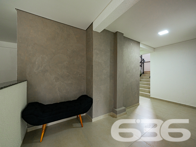 BELÍSSIMO APARTAMENTO GIARDINO COM SUÍTE + 2 QUARTOS NO BAIRRO COSTA E SILVA
Descubra o luxo e o conforto neste deslumbrante apartamento de 103m² no bairro Costa e Silva. Equipado com 2 vagas de garagem cobertas, 2 dormitórios, suíte e 2 banheiros, este imóvel é o epítome da vida moderna e sofisticada.
EXPERIÊNCIA DE VIDA ÚNICA:
O apartamento oferece uma experiência de vida única com seus espaços bem planejados. A suíte é o seu refúgio pessoal, enquanto as duas sacadas oferecem vistas panorâmicas que você vai adorar. A sala de estar e jantar integradas são perfeitas para receber amigos e familiares, e a cozinha é um sonho para qualquer chef de cozinha.
LOCALIZAÇÃO ESTRATÉGICA:
Localizado no bairro Costa e Silva, você estará próximo a todas as comodidades que precisa. O prédio conta com elevador social, interfone, hall social, portão eletrônico e um salão de festas com churrasqueira para tornar suas celebrações ainda mais especiais.
ESCOLHA A 636 NEGÓCIOS IMOBILIÁRIOS:
Com mais de 30 anos de experiência e uma equipe de profissionais altamente qualificados, a 636 Negócios Imobiliários é sua melhor opção para uma compra segura e tranquila.
Telefone: (47) 3451-0636
WhatsApp: (47) 99190-0636