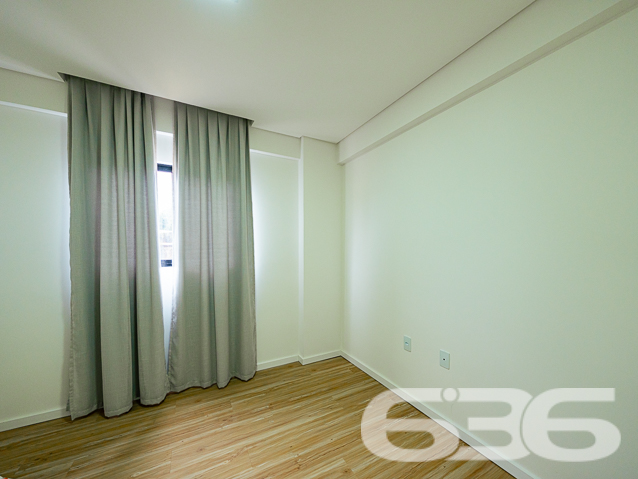 BELÍSSIMO APARTAMENTO GIARDINO COM SUÍTE + 2 QUARTOS NO BAIRRO COSTA E SILVA
Descubra o luxo e o conforto neste deslumbrante apartamento de 103m² no bairro Costa e Silva. Equipado com 2 vagas de garagem cobertas, 2 dormitórios, suíte e 2 banheiros, este imóvel é o epítome da vida moderna e sofisticada.
EXPERIÊNCIA DE VIDA ÚNICA:
O apartamento oferece uma experiência de vida única com seus espaços bem planejados. A suíte é o seu refúgio pessoal, enquanto as duas sacadas oferecem vistas panorâmicas que você vai adorar. A sala de estar e jantar integradas são perfeitas para receber amigos e familiares, e a cozinha é um sonho para qualquer chef de cozinha.
LOCALIZAÇÃO ESTRATÉGICA:
Localizado no bairro Costa e Silva, você estará próximo a todas as comodidades que precisa. O prédio conta com elevador social, interfone, hall social, portão eletrônico e um salão de festas com churrasqueira para tornar suas celebrações ainda mais especiais.
ESCOLHA A 636 NEGÓCIOS IMOBILIÁRIOS:
Com mais de 30 anos de experiência e uma equipe de profissionais altamente qualificados, a 636 Negócios Imobiliários é sua melhor opção para uma compra segura e tranquila.
Telefone: (47) 3451-0636
WhatsApp: (47) 99190-0636