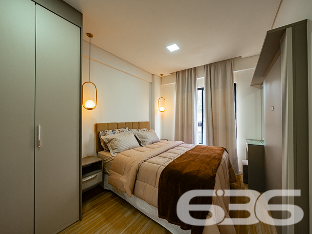 BELÍSSIMO APARTAMENTO GIARDINO COM SUÍTE + 2 QUARTOS NO BAIRRO COSTA E SILVA
Descubra o luxo e o conforto neste deslumbrante apartamento de 103m² no bairro Costa e Silva. Equipado com 2 vagas de garagem cobertas, 2 dormitórios, suíte e 2 banheiros, este imóvel é o epítome da vida moderna e sofisticada.
EXPERIÊNCIA DE VIDA ÚNICA:
O apartamento oferece uma experiência de vida única com seus espaços bem planejados. A suíte é o seu refúgio pessoal, enquanto as duas sacadas oferecem vistas panorâmicas que você vai adorar. A sala de estar e jantar integradas são perfeitas para receber amigos e familiares, e a cozinha é um sonho para qualquer chef de cozinha.
LOCALIZAÇÃO ESTRATÉGICA:
Localizado no bairro Costa e Silva, você estará próximo a todas as comodidades que precisa. O prédio conta com elevador social, interfone, hall social, portão eletrônico e um salão de festas com churrasqueira para tornar suas celebrações ainda mais especiais.
ESCOLHA A 636 NEGÓCIOS IMOBILIÁRIOS:
Com mais de 30 anos de experiência e uma equipe de profissionais altamente qualificados, a 636 Negócios Imobiliários é sua melhor opção para uma compra segura e tranquila.
Telefone: (47) 3451-0636
WhatsApp: (47) 99190-0636