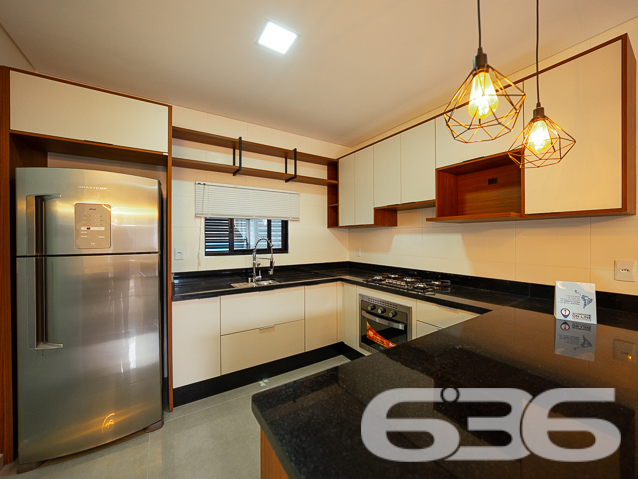 BELÍSSIMO APARTAMENTO GIARDINO COM SUÍTE + 2 QUARTOS NO BAIRRO COSTA E SILVA
Descubra o luxo e o conforto neste deslumbrante apartamento de 103m² no bairro Costa e Silva. Equipado com 2 vagas de garagem cobertas, 2 dormitórios, suíte e 2 banheiros, este imóvel é o epítome da vida moderna e sofisticada.
EXPERIÊNCIA DE VIDA ÚNICA:
O apartamento oferece uma experiência de vida única com seus espaços bem planejados. A suíte é o seu refúgio pessoal, enquanto as duas sacadas oferecem vistas panorâmicas que você vai adorar. A sala de estar e jantar integradas são perfeitas para receber amigos e familiares, e a cozinha é um sonho para qualquer chef de cozinha.
LOCALIZAÇÃO ESTRATÉGICA:
Localizado no bairro Costa e Silva, você estará próximo a todas as comodidades que precisa. O prédio conta com elevador social, interfone, hall social, portão eletrônico e um salão de festas com churrasqueira para tornar suas celebrações ainda mais especiais.
ESCOLHA A 636 NEGÓCIOS IMOBILIÁRIOS:
Com mais de 30 anos de experiência e uma equipe de profissionais altamente qualificados, a 636 Negócios Imobiliários é sua melhor opção para uma compra segura e tranquila.
Telefone: (47) 3451-0636
WhatsApp: (47) 99190-0636