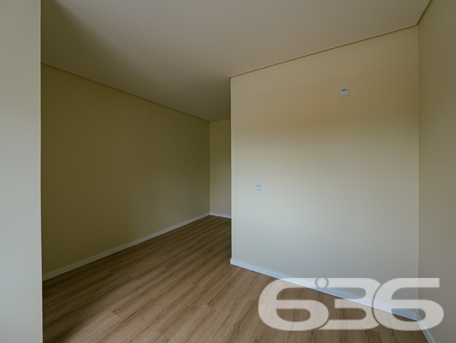 OPORTUNIDADE DE SOBRADO NO BAIRRO COSTA E SILVA
Seu novo lar dos sonhos está esperando por você! Apresentamos um geminado novo, que irá encantar você com seus 105m² de área privativa e design moderno. Seu coração vai bater mais forte ao conhecer cada detalhe cuidadosamente pensado para proporcionar o máximo de conforto e sofisticação.
Com duas suítes, ele oferece privacidade e espaço para toda a família. A sala de estar é ampla e convidativa, perfeita para momentos de descontração e convívio.
A copa e cozinha conjugada são um convite para experimentar novas receitas e tornar as refeições em verdadeiros banquetes. Além disso, o geminado conta com um banheiro social, garantindo praticidade e comodidade para todos os momentos.
E não poderíamos esquecer das suas duas vagas de garagem, uma delas coberta, que garantem a segurança e proteção de seus veículos.
Localizado no prestigiado bairro Costa e Silva, este geminado oferece a combinação perfeita entre tranquilidade e praticidade. Venha desfrutar de tudo o que este incrível imóvel tem a oferecer.
Não perca tempo! Seu novo lar está aqui.
Fale conosco e saiba mais:
Telefone: (47) 3451-0636
WhatsApp: (47) 99190-0636
Imobiliária 636.