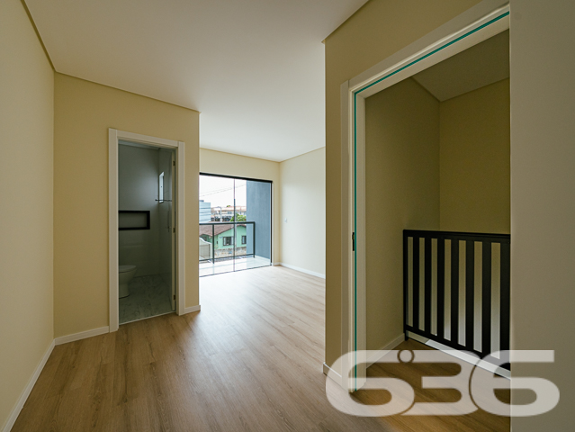 OPORTUNIDADE DE SOBRADO NO BAIRRO COSTA E SILVA
Seu novo lar dos sonhos está esperando por você! Apresentamos um geminado novo, que irá encantar você com seus 105m² de área privativa e design moderno. Seu coração vai bater mais forte ao conhecer cada detalhe cuidadosamente pensado para proporcionar o máximo de conforto e sofisticação.
Com duas suítes, ele oferece privacidade e espaço para toda a família. A sala de estar é ampla e convidativa, perfeita para momentos de descontração e convívio.
A copa e cozinha conjugada são um convite para experimentar novas receitas e tornar as refeições em verdadeiros banquetes. Além disso, o geminado conta com um banheiro social, garantindo praticidade e comodidade para todos os momentos.
E não poderíamos esquecer das suas duas vagas de garagem, uma delas coberta, que garantem a segurança e proteção de seus veículos.
Localizado no prestigiado bairro Costa e Silva, este geminado oferece a combinação perfeita entre tranquilidade e praticidade. Venha desfrutar de tudo o que este incrível imóvel tem a oferecer.
Não perca tempo! Seu novo lar está aqui.
Fale conosco e saiba mais:
Telefone: (47) 3451-0636
WhatsApp: (47) 99190-0636
Imobiliária 636.