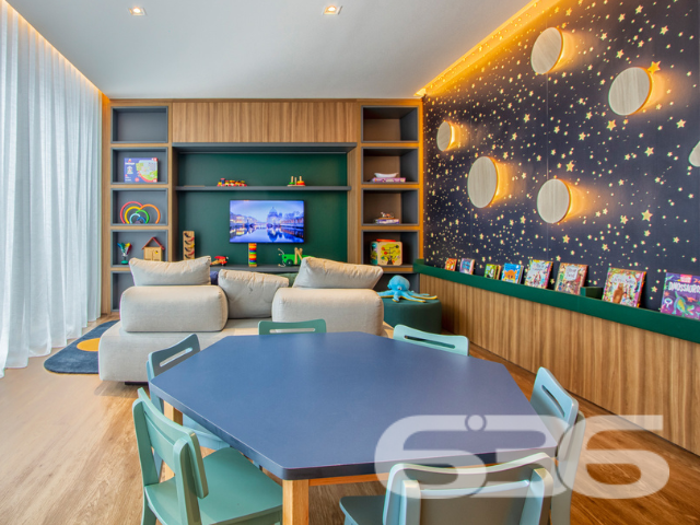 LUXO E CONFORTO EM UM SÓ LUGAR: SEU NOVO LAR NO CENTRO DE JOINVILLE!
Apresentamos a você uma oportunidade única de viver em um apartamento de altíssimo padrão no coração de Joinville. Com uma área privativa de 183m², este luxuoso imóvel ocupa um andar que só possui dois apartamentos e oferece todas as comodidades que você sempre sonhou.
ESPAÇO E ELEGÂNCIA EM CADA CÔMODO:
Este apartamento conta com 3 suítes espaçosas, cada uma com seu próprio banheiro, garantindo privacidade e conforto. A sala de estar e a sala íntima são perfeitas para receber amigos ou relaxar após um longo dia. A cozinha é um sonho para qualquer chef, e a área de serviço completa com dependência e banheiro de empregada adiciona ainda mais conveniência. Para os amantes de churrasco, a churrasqueira é um verdadeiro deleite.
LOCALIZAÇÃO PRIVILEGIADA:
Localizado no centro de Joinville, este apartamento está perto de tudo que você precisa: vias de acesso, shopping centers, transporte público, escolas e hospitais. Viva a conveniência de estar no centro de tudo.
ESCOLHA A 636 NEGÓCIOS IMOBILIÁRIOS:
Com mais de 30 anos de experiência, a 636 Negócios Imobiliários é sua melhor escolha para uma compra segura e bem-assessorada. Entre em contato conosco para mais informações e agende sua visita hoje mesmo.
Telefone: (47) 3451-0636
WhatsApp: (47) 99190-0636