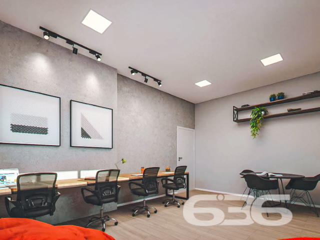 Um novo jeito de morar com charme, funcionalidade e elegância – no coração do Glória, em Joinville/SC!
Você acaba de encontrar o apartamento ideal para viver bem todos os dias. Este imóvel é um verdadeiro convite ao conforto e à praticidade, com ambientes perfeitamente integrados e um projeto de interiores que valoriza o design contemporâneo, a iluminação natural e o uso inteligente do espaço.
Com 46,90m² de área, o apartamento possui 2 dormitórios, além de um dormitório extra que pode ser adaptado como home office ou quarto de hóspedes. A sala de estar e jantar são integradas à cozinha em conceito aberto.
A sacada com churrasqueira é o local ideal para momentos de lazer ao ar livre com amigos e família.
O condomínio está situado em rua pavimentada e bem localizada no bairro Glória, uma das regiões mais valorizadas de Joinville. Um endereço que oferece tranquilidade, fácil acesso ao centro e uma completa infraestrutura de comércios, escolas, serviços e transporte.
Diferenciais do imóvel:
Portão eletrônico e interfone para sua segurança
Imóvel murado/cercado
Planta bem distribuída com ótima ventilação e luminosidade
Entrega prevista para fevereiro de 2028
Se você busca qualidade de vida, localização estratégica e um imóvel com excelente custo-benefício, essa é a oportunidade perfeita!
Agende sua visita com um dos nossos especialistas da 636 Negócios Imobiliários e conheça pessoalmente cada detalhe. Mais de 30 anos de experiência, excelência em mediação imobiliária e uma equipe pronta para transformar seu sonho em realidade.
636 NEGÓCIOS IMOBILIÁRIOS: A SUA MELHOR ESCOLHA
Com mais de 30 anos de experiência, a 636 Negócios Imobiliários é sua parceira ideal para encontrar o imóvel perfeito. Estamos prontos para ajudá-lo a fazer deste imóvel o seu novo lar.
Telefone: (47) 3451-0636
WhatsApp: (47) 99190-0636
Não perca esta oportunidade única. Visite nosso site para mais informações: i636.com.br