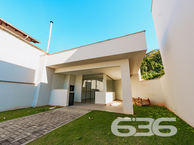 Sobrado à venda no Aventureiro, Joinville | 2 quar