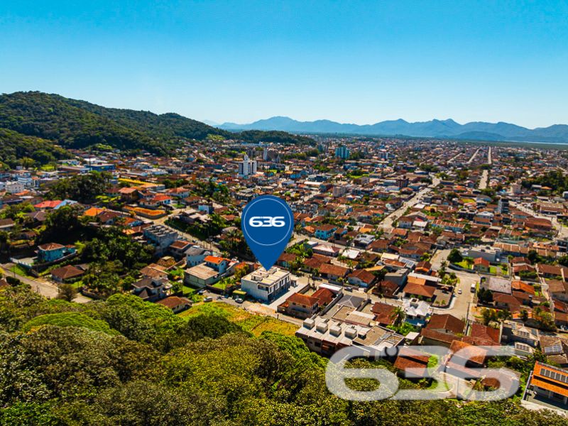 Sobrado à venda no Saguaçu, Joinville | 3 suítes |