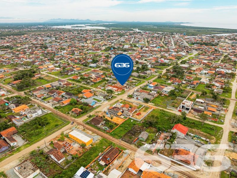 Sobrado à venda no bairro Salinas, Balneário Barra