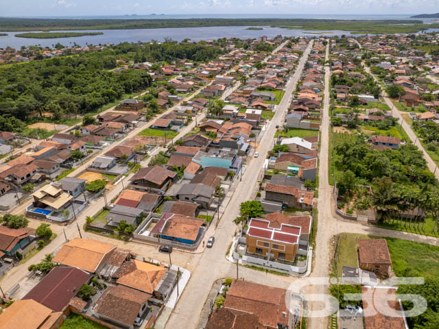 Foto de Sobrado Geminado Balneário Barra do Sul Costeira 03016686