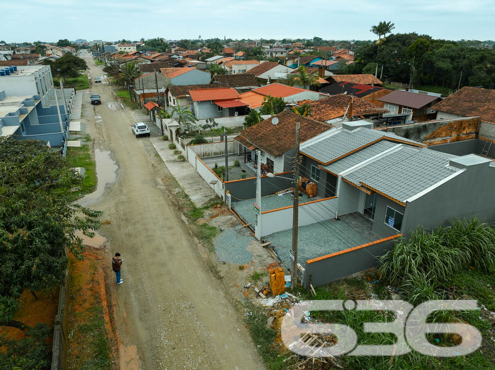 Foto de Geminado Térreo Balneário Barra do Sul Centro 03018693